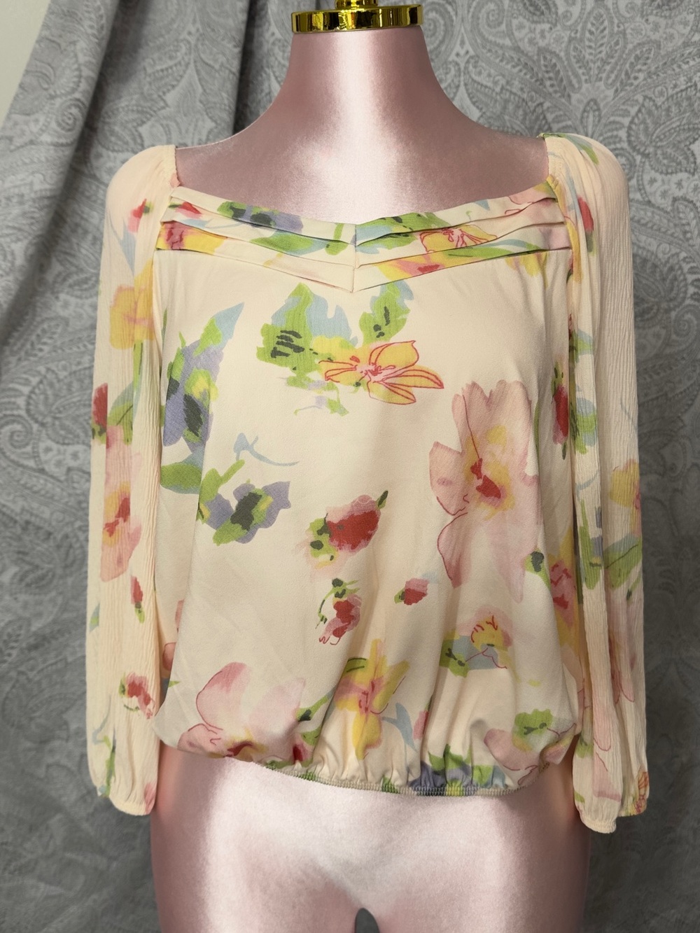 Luna-Floral Blouse - Cream Floral